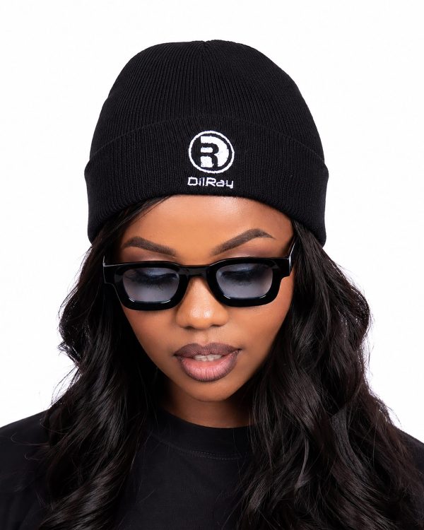 Black Beanie W